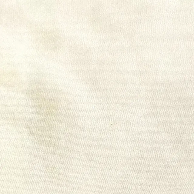 45.3% Modal 42.1% Cotton 7.3% Seacell 5.3% Spandex